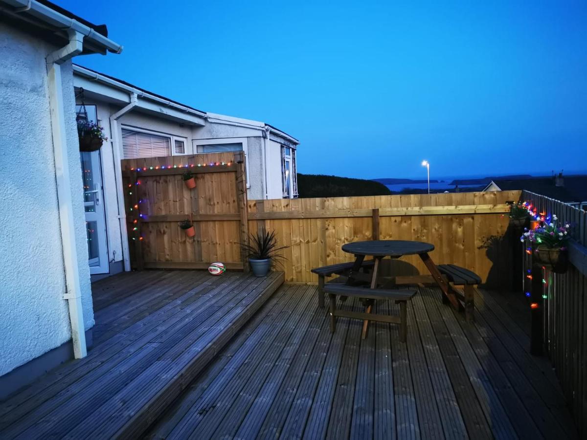 3-Bed 5-6 Berth Modernised Bungalow! Tenby Zewnętrze zdjęcie